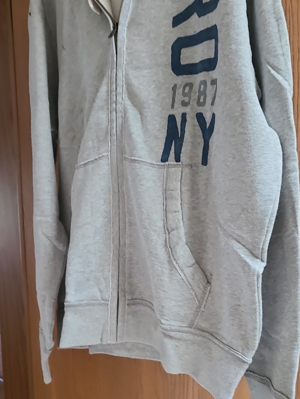 Aeropostale Men's Heather Gray Full-Zip Hoodie with Logo - Picture 5 of 7